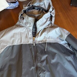 Columbia Men's Two-Tone Gray Raincoat